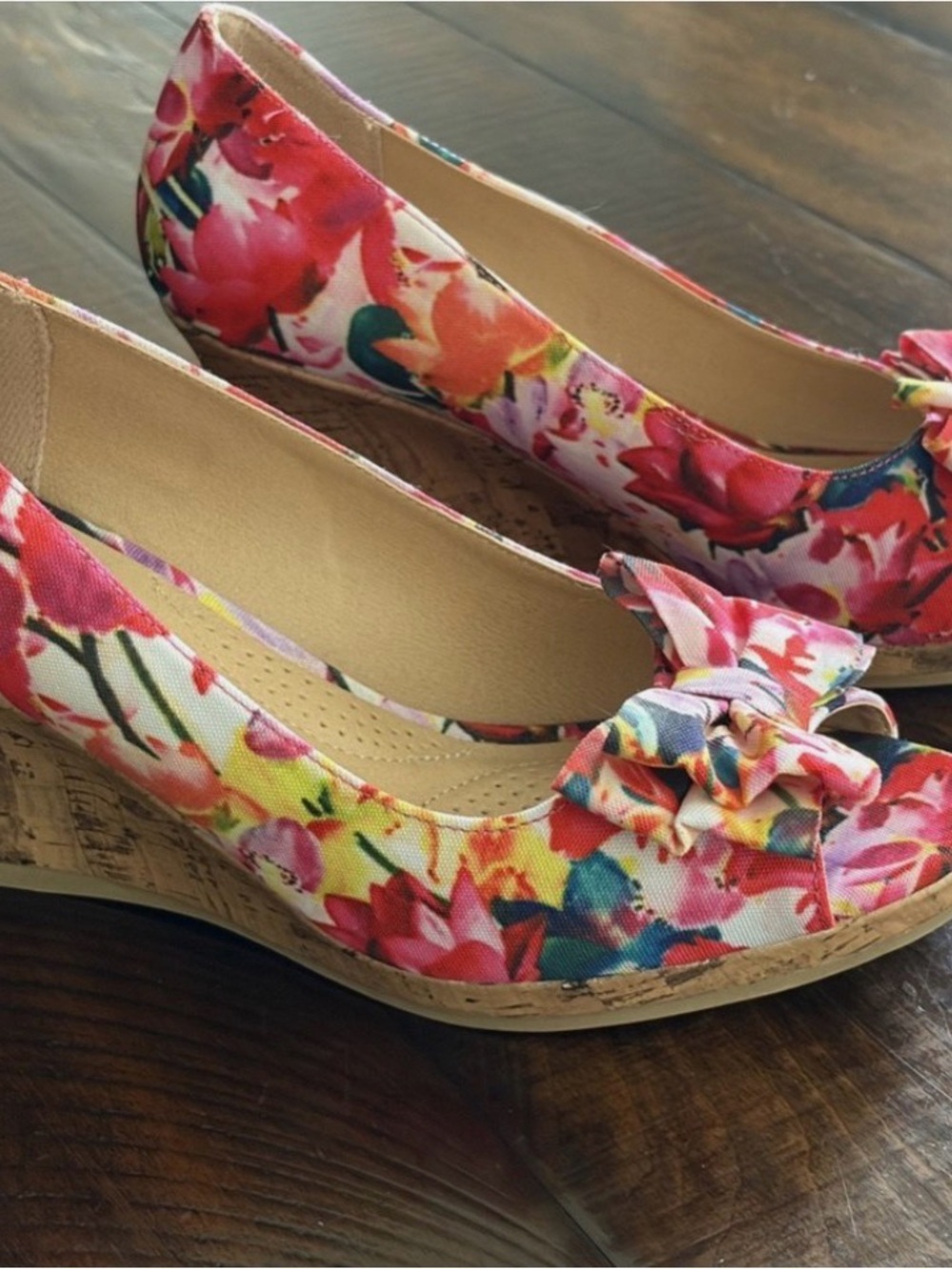 Floral Bow Wedge Pumps - Pink Multicolor
